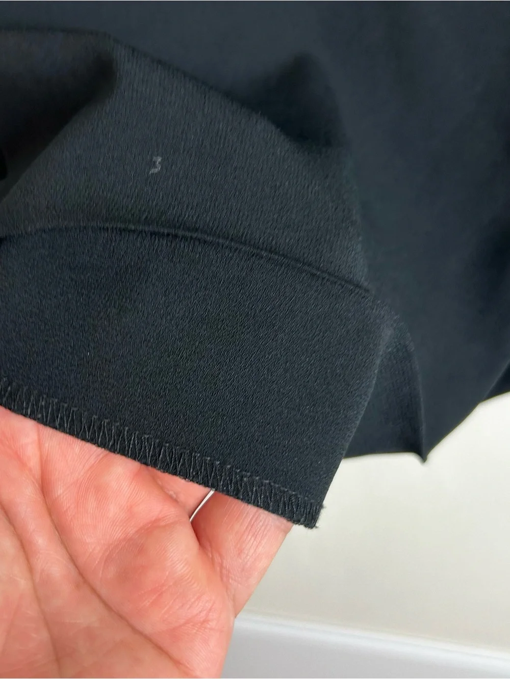 Babaton Aritzia Pull-On Dress Shorts Elastic Waist Black Size 10 - Picture 7 of 9